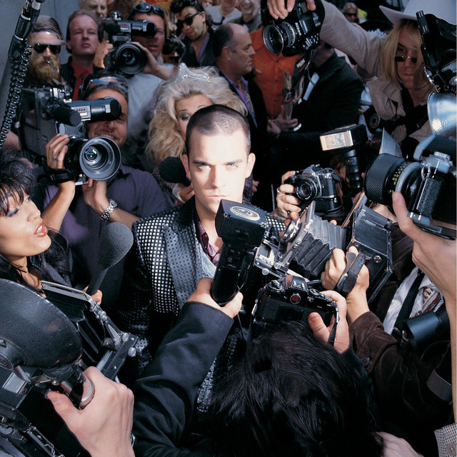 ROBBIE WILLIAMS&nbsp;/&nbsp;LET ME ENTERTAIN YOU